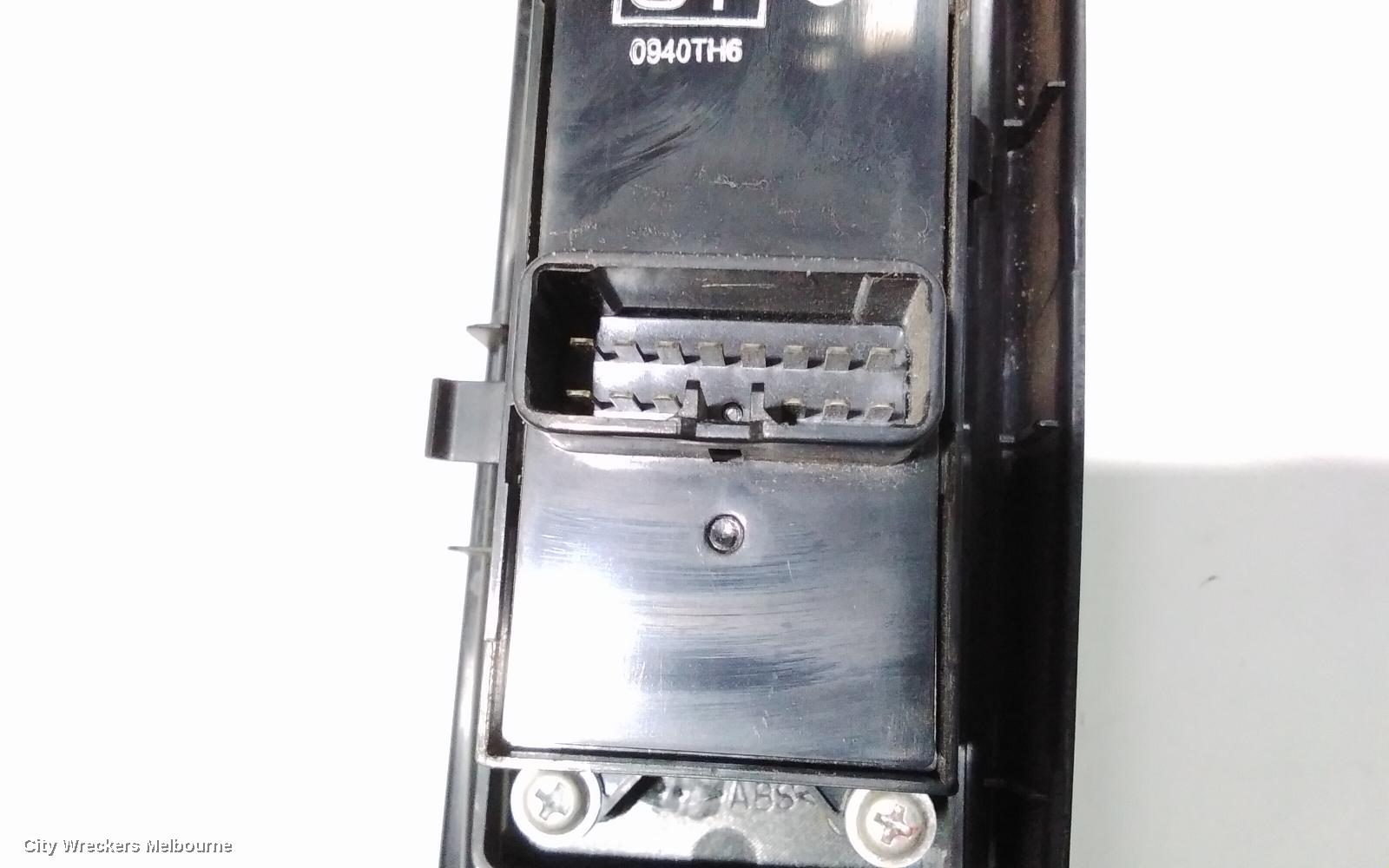MITSUBISHI PAJERO PWR DR WIND SWITCH, RH FRONT (MASTER SWITCH), 5DR, NS-NT, 11/2006 ONWARDS