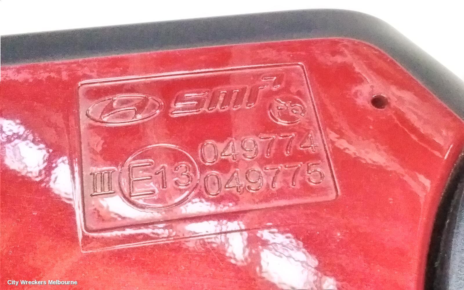 HYUNDAI KONA LEFT DOOR MIRROR, OS, HEATED, POWER FOLD, W/ BLIND SPOT TYPE, GLOSS BLACK, 07/2018 ONWARDS