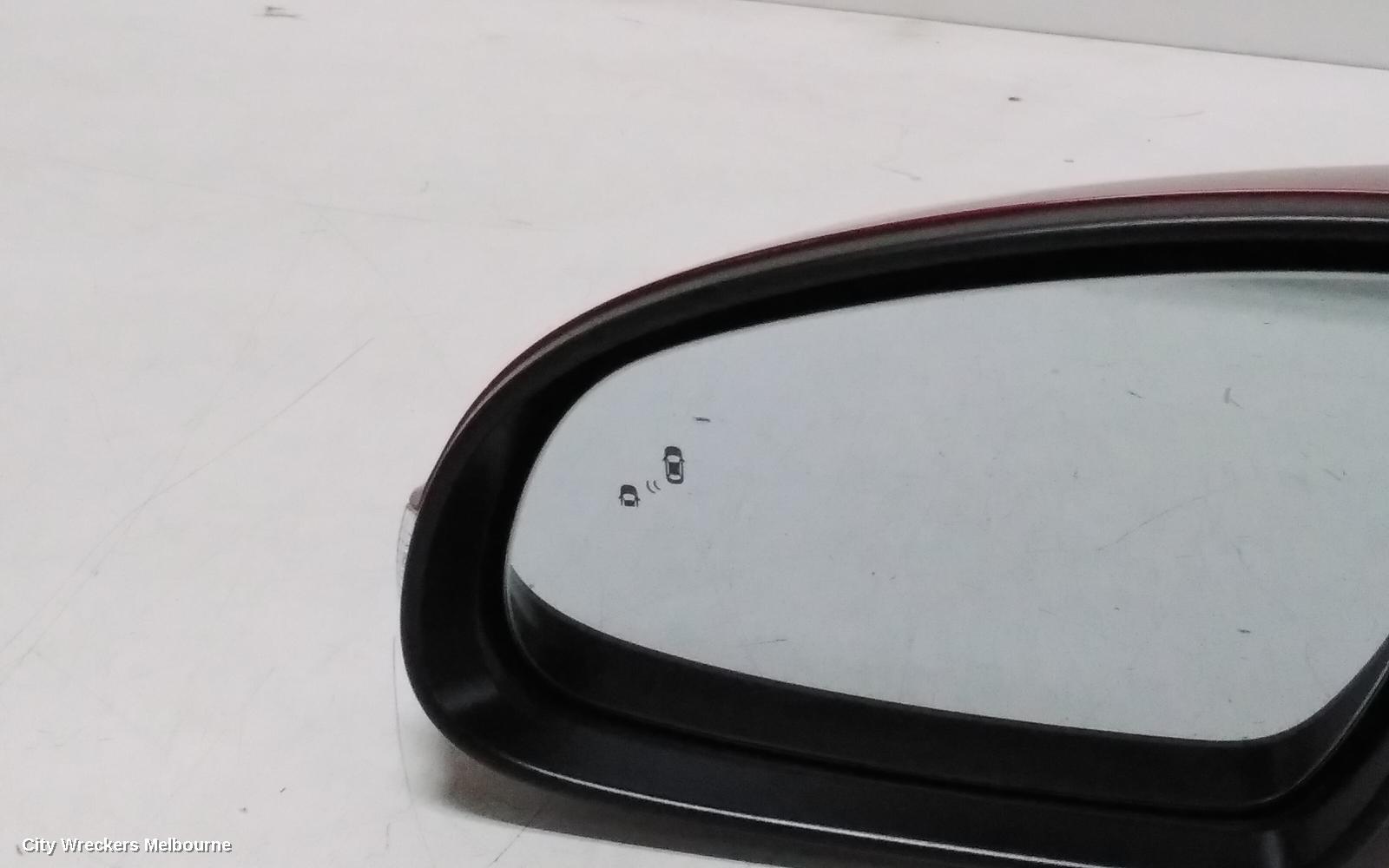 HYUNDAI KONA LEFT DOOR MIRROR, OS, HEATED, POWER FOLD, W/ BLIND SPOT TYPE, GLOSS BLACK, 07/2018 ONWARDS