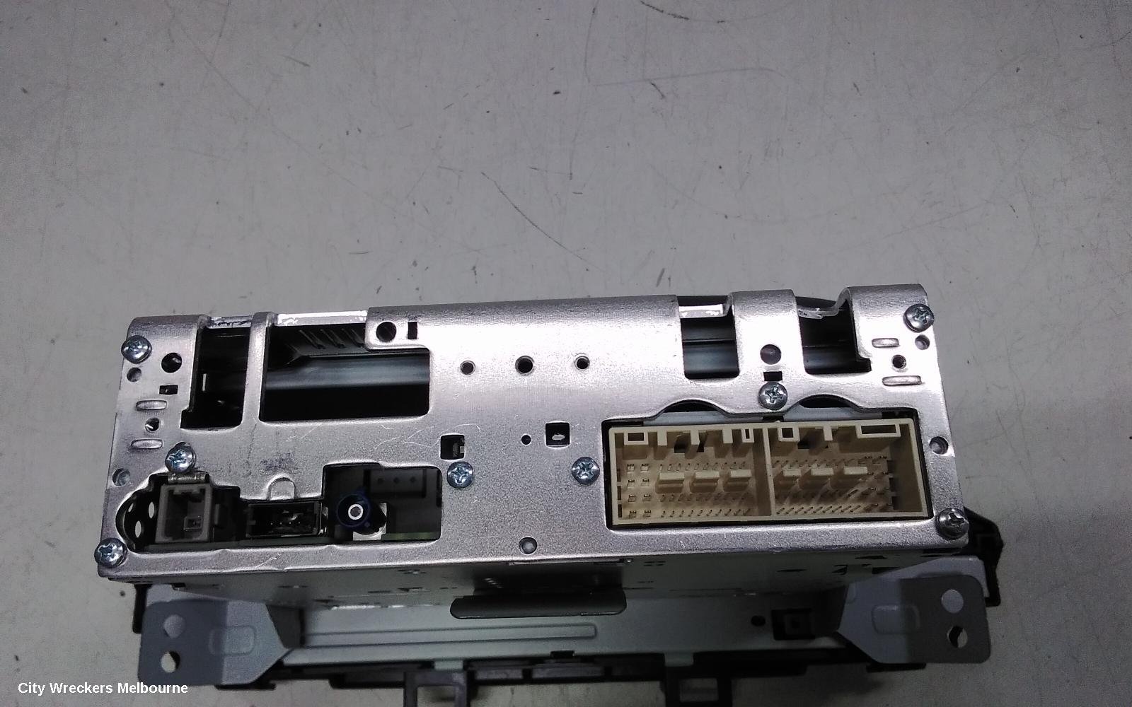 HYUNDAI KONA RADIO/CD/DVD/SAT/TV, DISPLAY UNIT, 7 IN, OS, 09/2017 ONWARDS 10/2020