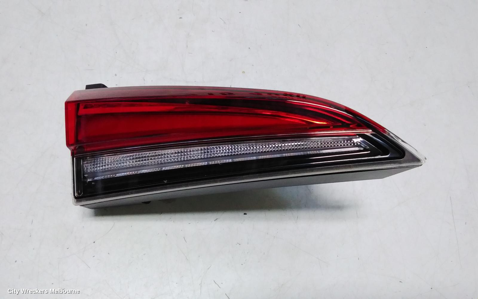 SKODA KAMIQ REAR GARNISH, TAILGATE LAMP (LH SIDE), LED TYPE, NW, 06/2020 ONWARDS