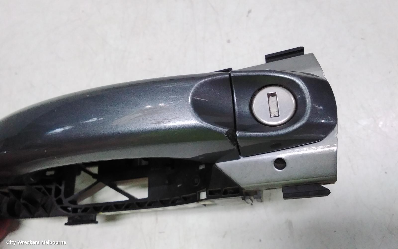VOLKSWAGEN AMAROK DOOR HANDLE, OUTER, RH FRONT, COLOUR CODED, 2H, 10/2010 - 09/2022