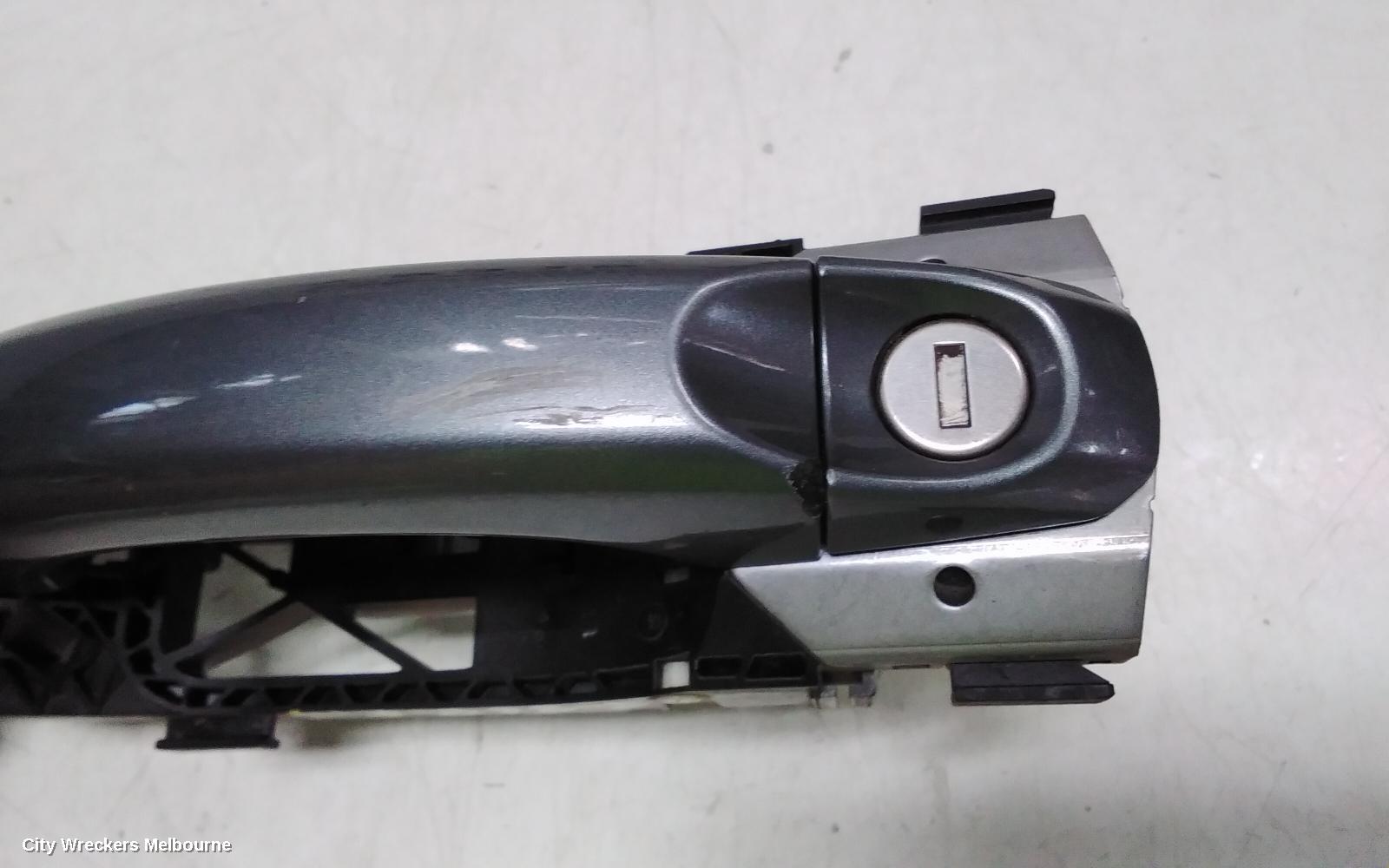 VOLKSWAGEN AMAROK DOOR HANDLE, OUTER, RH FRONT, COLOUR CODED, 2H, 10/2010 - 09/2022