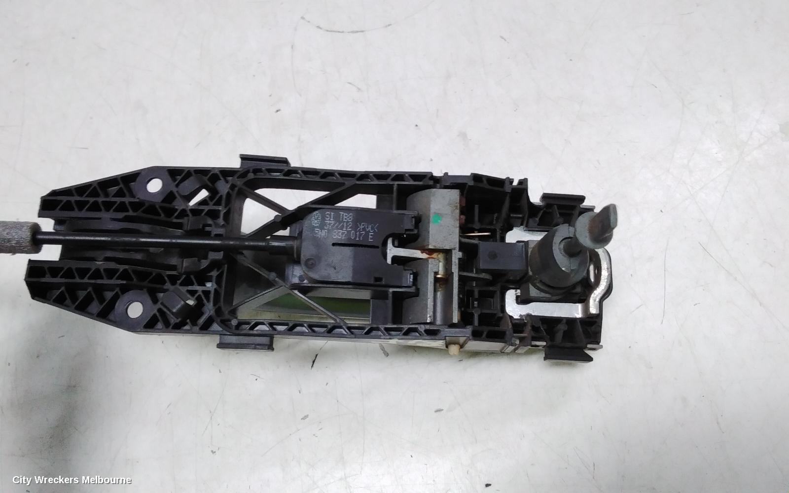 VOLKSWAGEN AMAROK DOOR HANDLE, OUTER, RH FRONT, COLOUR CODED, 2H, 10/2010 - 09/2022