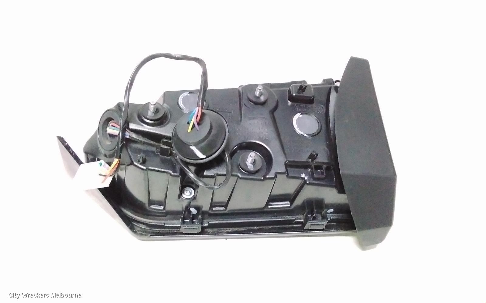 MG HS REAR GARNISH, TAILGATE LAMP (LH SIDE), W/ SEQUENTIAL TYPE, SAS23, 09/2019 ONWARDS