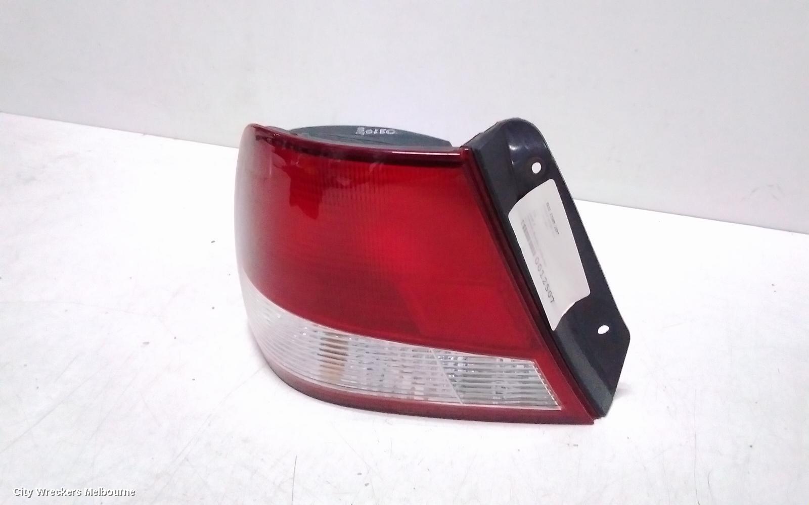 HYUNDAI ACCENT LEFT TAILLIGHT, LC, 3DR/5DR HATCH, 06/2000 - 02/2003