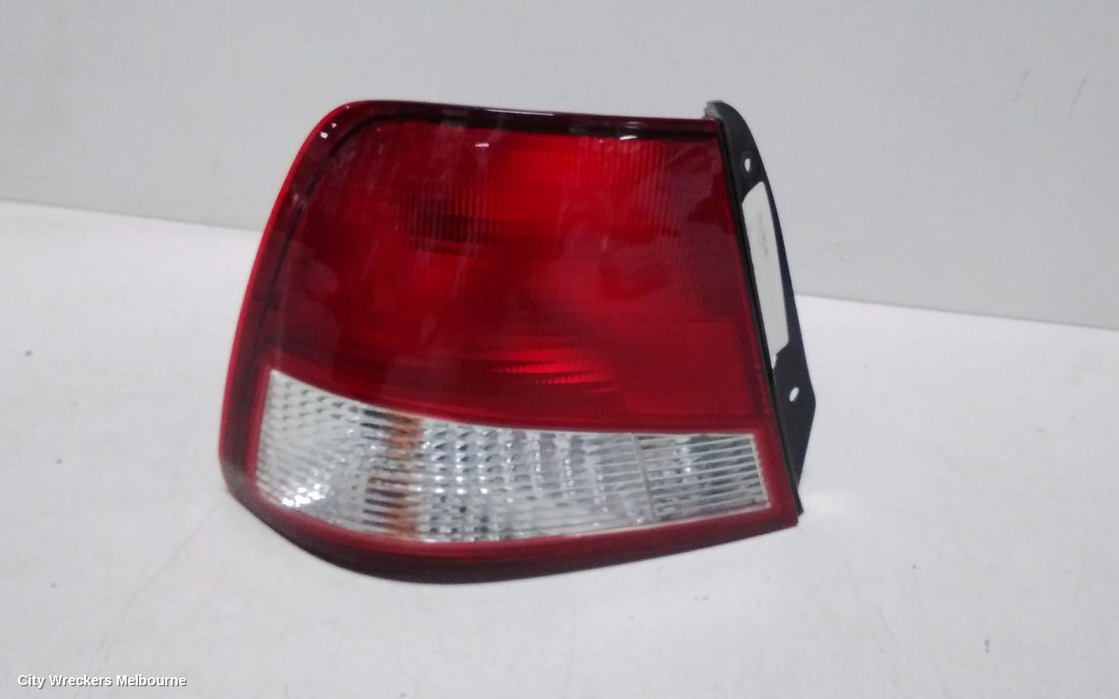 HYUNDAI ACCENT LEFT TAILLIGHT, LC, 3DR/5DR HATCH, 06/2000 - 02/2003