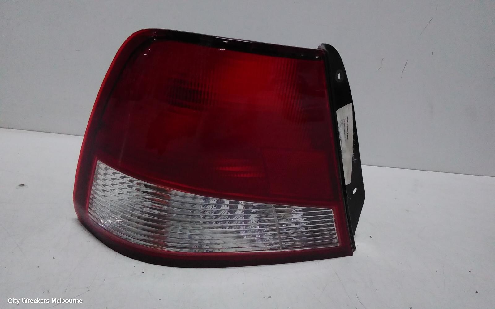 HYUNDAI ACCENT LEFT TAILLIGHT, LC, 3DR/5DR HATCH, 06/2000 - 02/2003