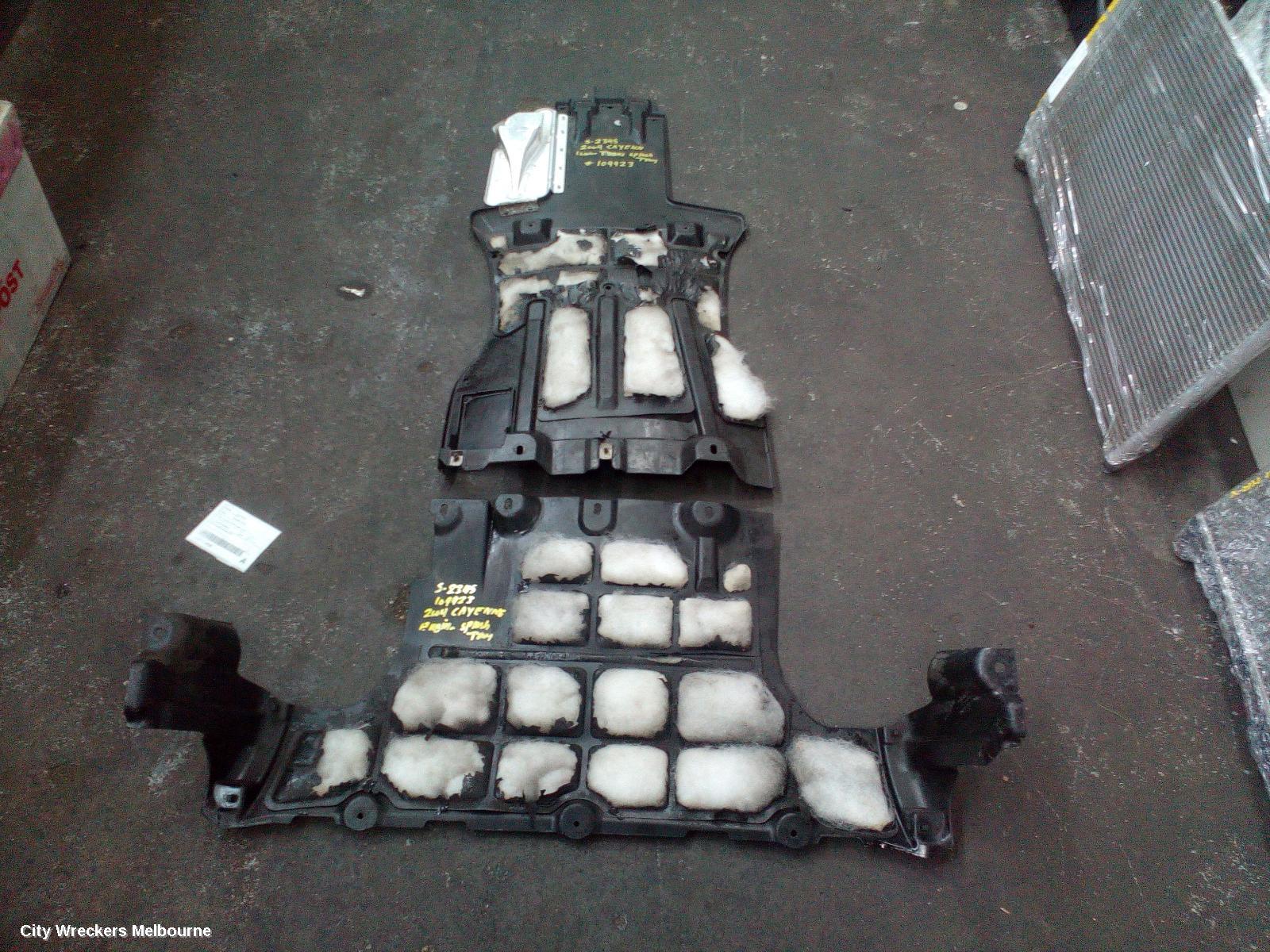 PORSCHE CAYENNE ENGINE COVER, PETROL, 4.5, 9PA, TWIN TURBO, 06/2003 - 12/2006