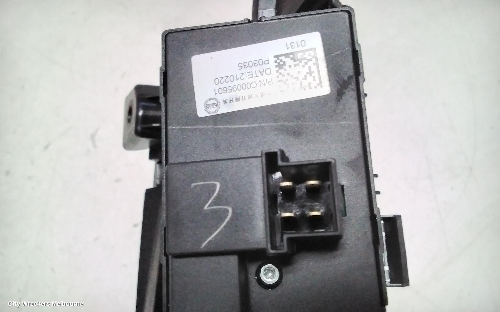 LDV DELIVER 9 PWR DR WIND SWITCH, RH FRONT (MASTER SWITCH), 07/2020 ONWARDS