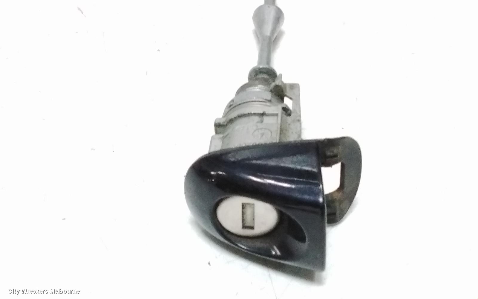 AUDI Q7 DOOR HANDLE, 4L, RH FRONT, OUTER, 09/2006 - 12/2012