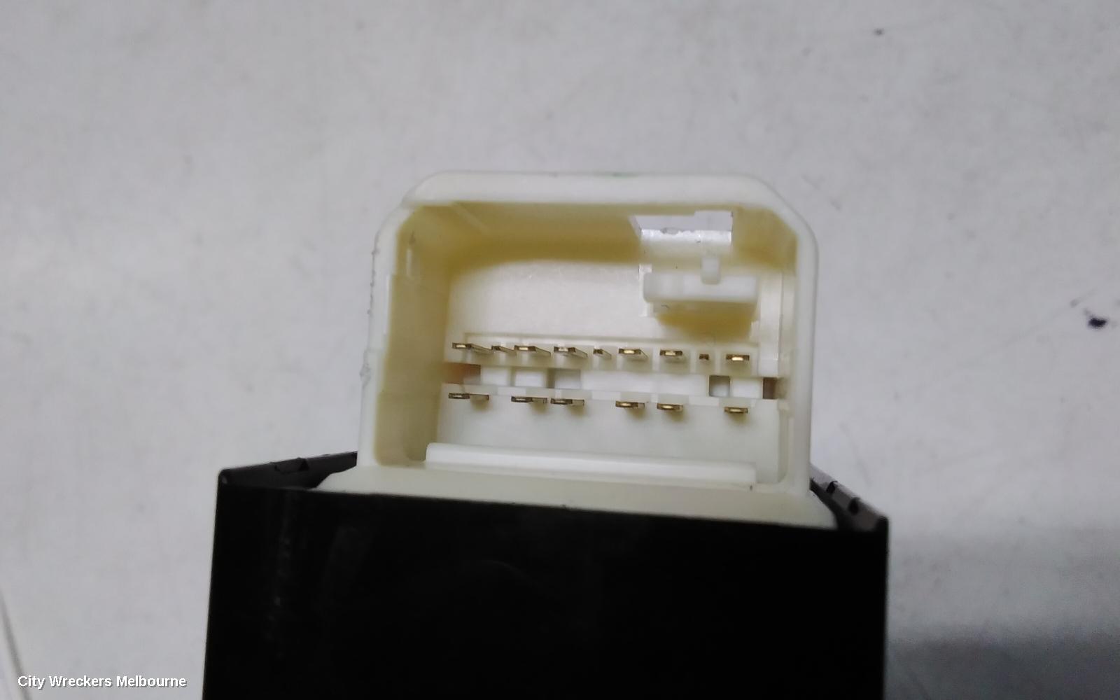 TOYOTA COROLLA PWR DR WIND SWITCH, RH FRONT (MASTER SWITCH), ZRE172R, SEDAN, 12/2013 - 06/2019