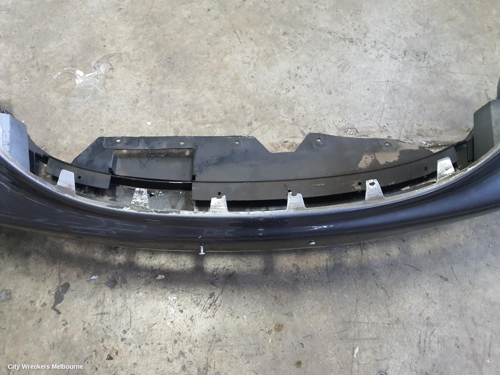 CHRYSLER VOYAGER, WAGON 05/2001 - 02/2008, BAR COVER FRONT , , , CHRYSLER, VOYAGER, RG, SE, 4D WAGON, SECOND HAND: 2127