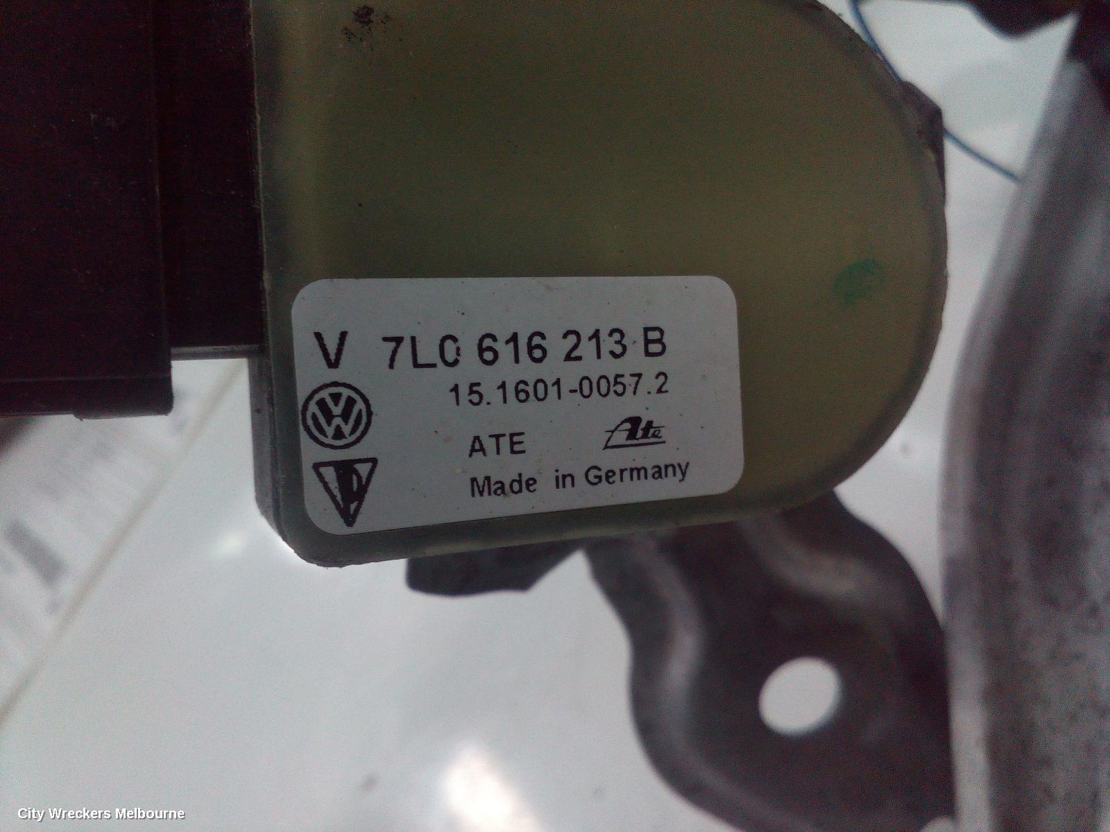 PORSCHE CAYENNE LEFT FRONT UPPER CONTROL ARM, 9PA, 07/2003 - 05/2010