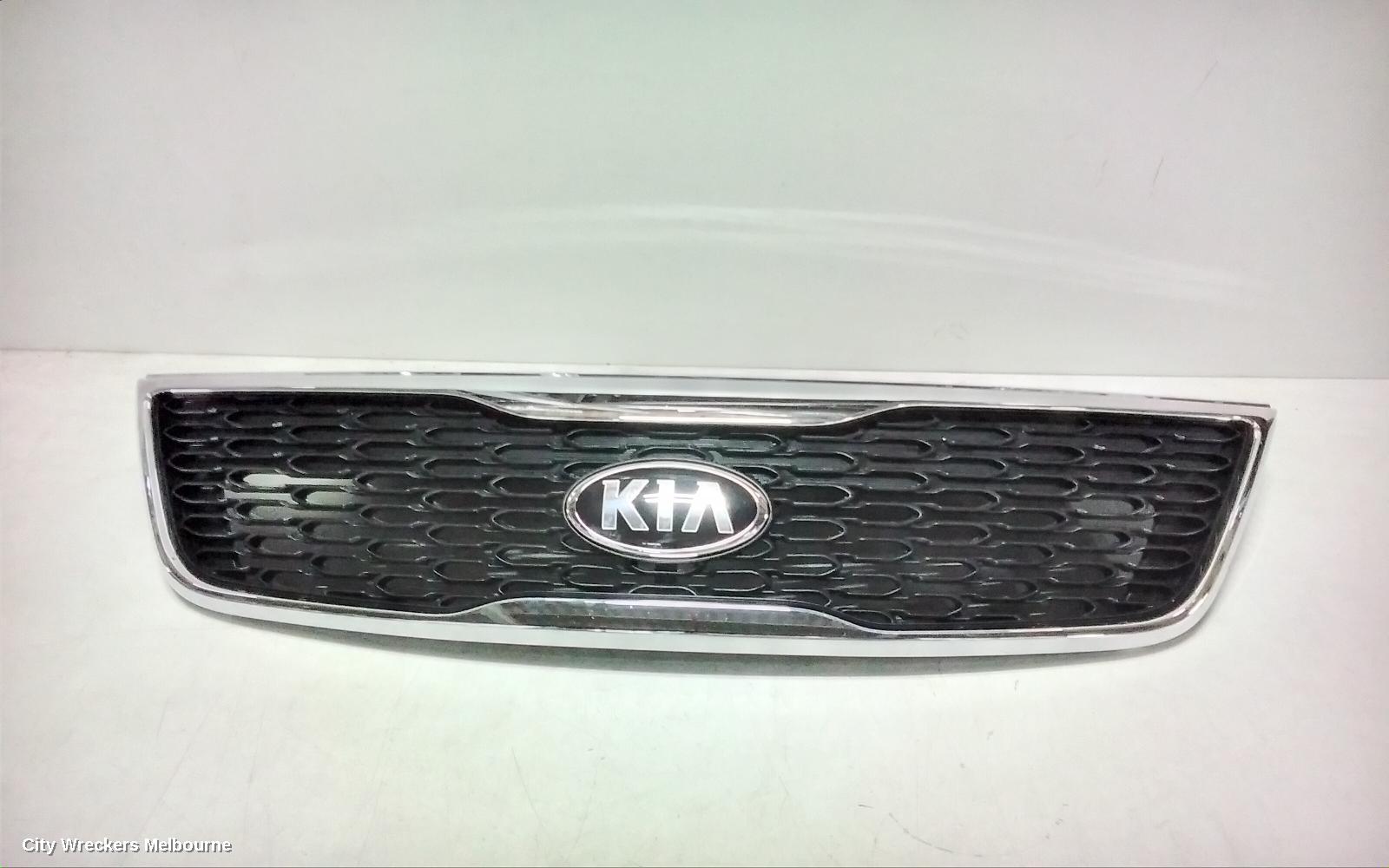 KIA SORENTO GRILLE, RADIATOR GRILLE, SILVER, XM, 10/2012 - 12/2014