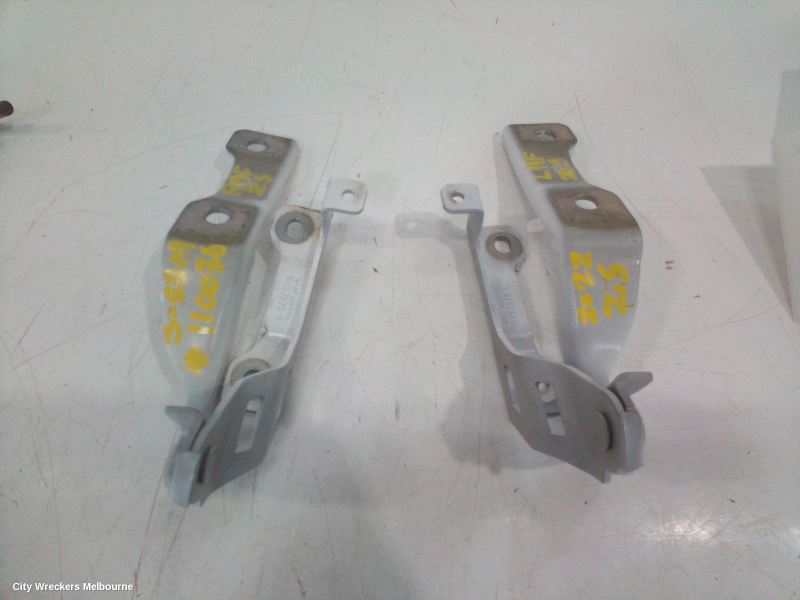 MG ZS BONNET HINGE/STRUT, AZS1, HINGE (PAIR), 09/2017 ONWARDS