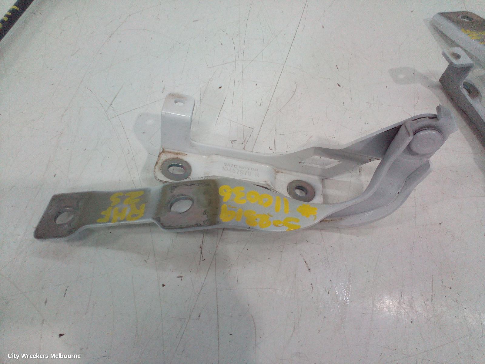 MG ZS BONNET HINGE/STRUT, AZS1, HINGE (PAIR), 09/2017 ONWARDS