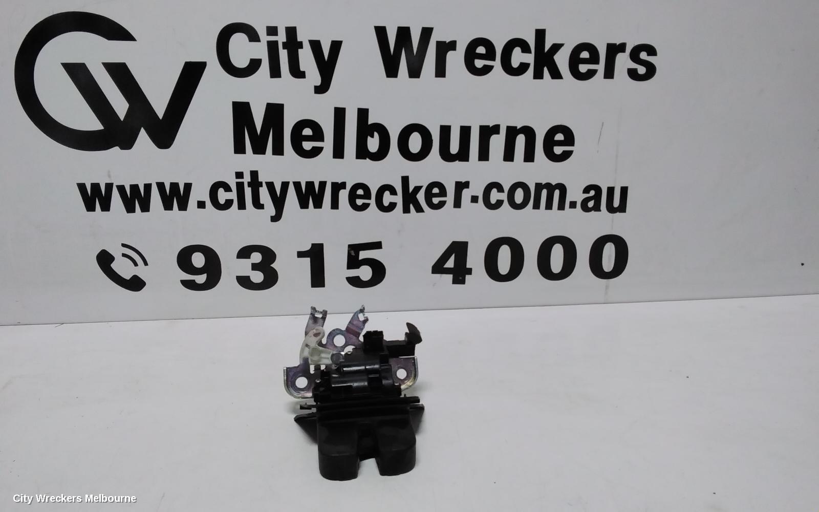 AUDI Q5 DOOR/BOOT/GATE LOCK, TAILGATE LOCK, 8R, 03/2009 - 01/2017