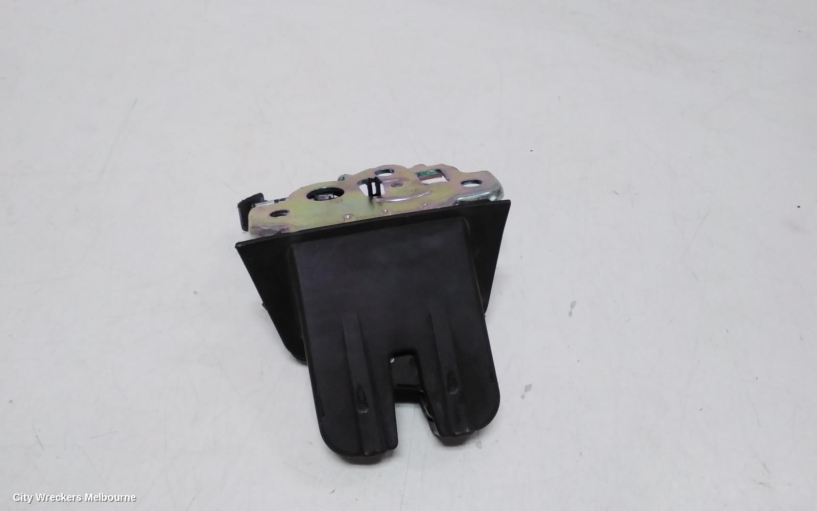 AUDI Q5 DOOR/BOOT/GATE LOCK, TAILGATE LOCK, 8R, 03/2009 - 01/2017