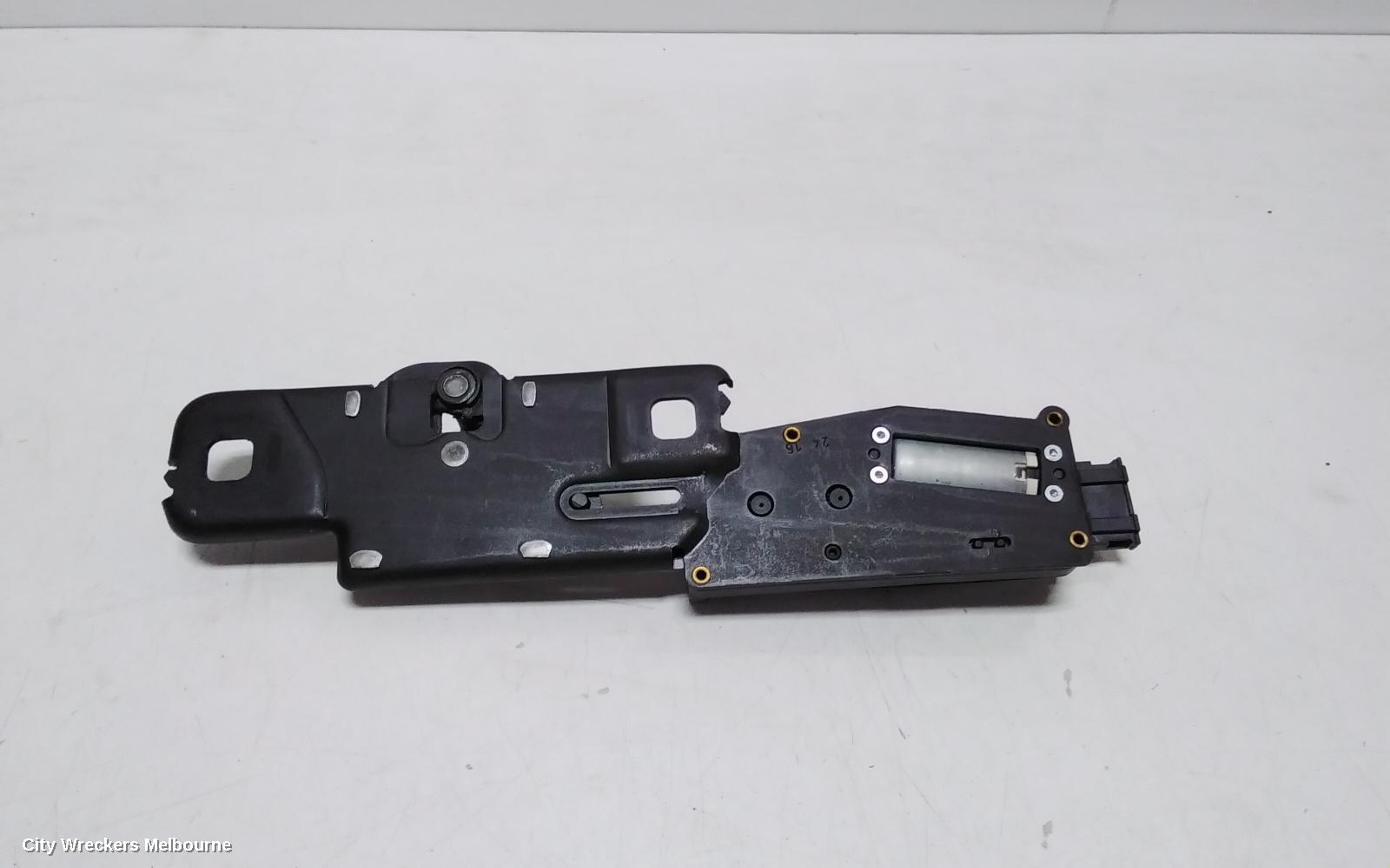 AUDI Q5 DOOR/BOOT/GATE LOCK, TAILGATE LOCK, 8R, 03/2009 - 01/2017