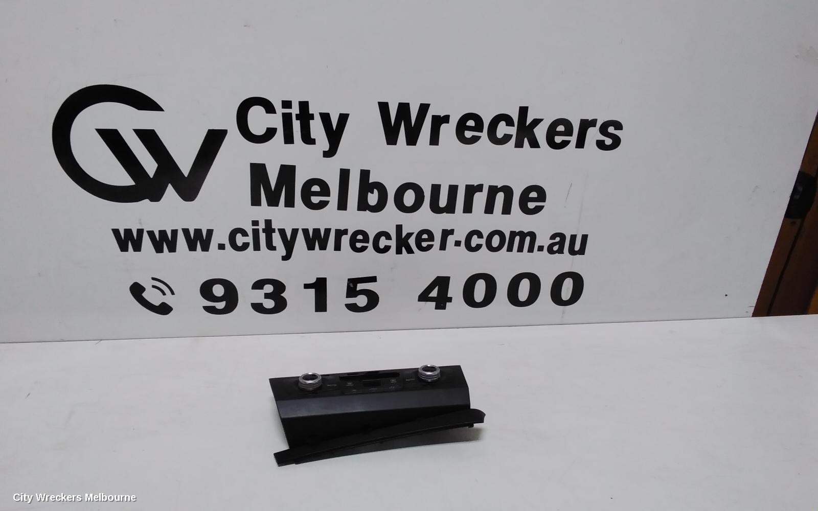 AUDI Q5 HEATER/AC CONTROLS, THREE ZONE CLIMATE CONTROL, W/ SEAT WARMER TYPE, 8R, 12/2012 - 01/2017