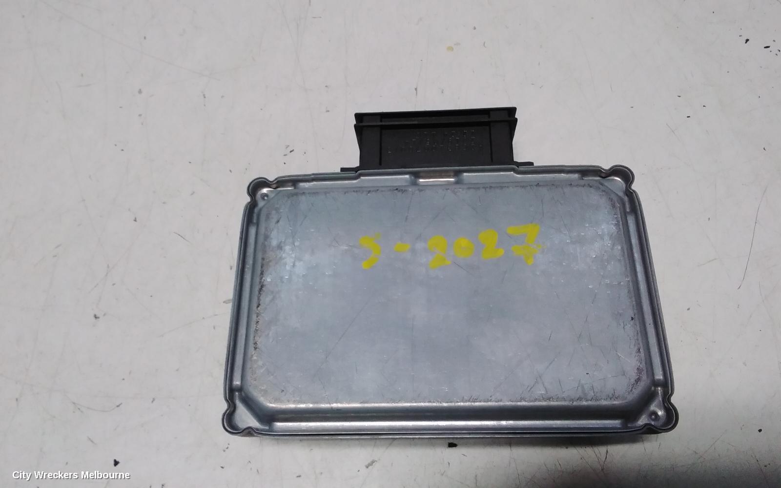 HOLDEN COMMODORE, ZB, 10/2017 - 12/2020, VOLTAGE CONVERTER ~ 1351 3595: 110086