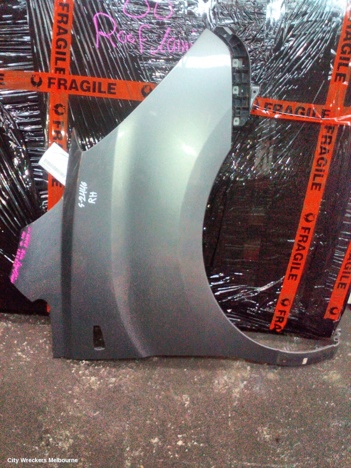 HYUNDAI ILOAD/IMAX RIGHT GUARD, TQ, IMAX, W/ MOULD TYPE, 11/2007 - 02/2018