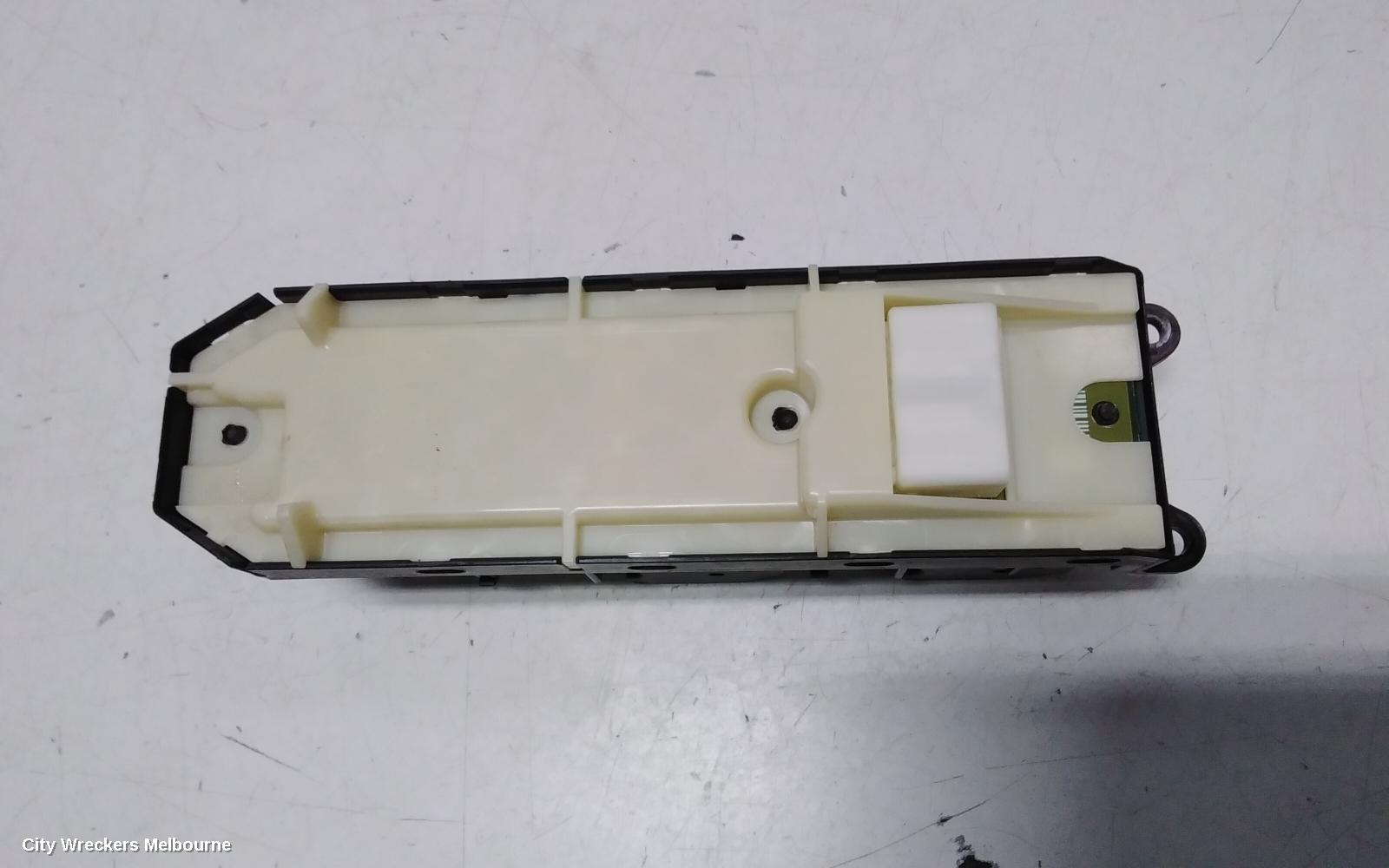 TOYOTA ESTIMA PWR DR WIND SWITCH, RH FRONT (MASTER SWITCH), XR50, 05-19 (IMPORT)