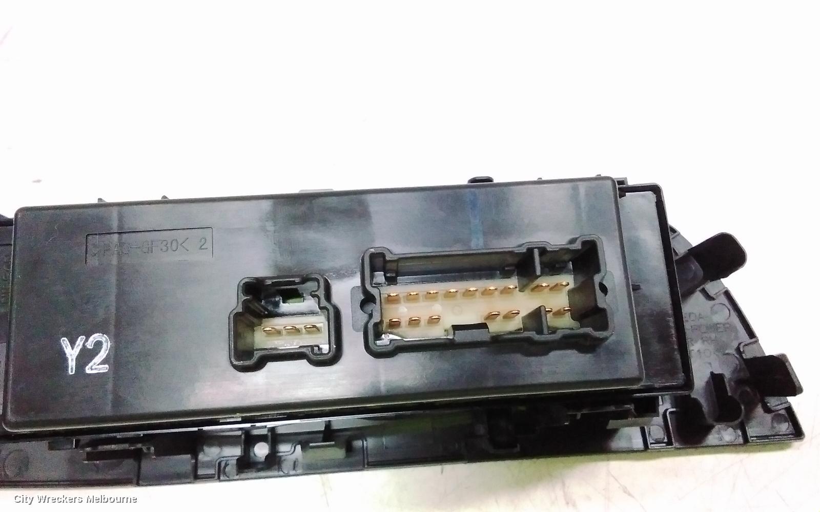 NISSAN XTRAIL PWR DR WIND SWITCH, RH FRONT (MASTER SWITCH), T32, 02/2014 - 07/2022