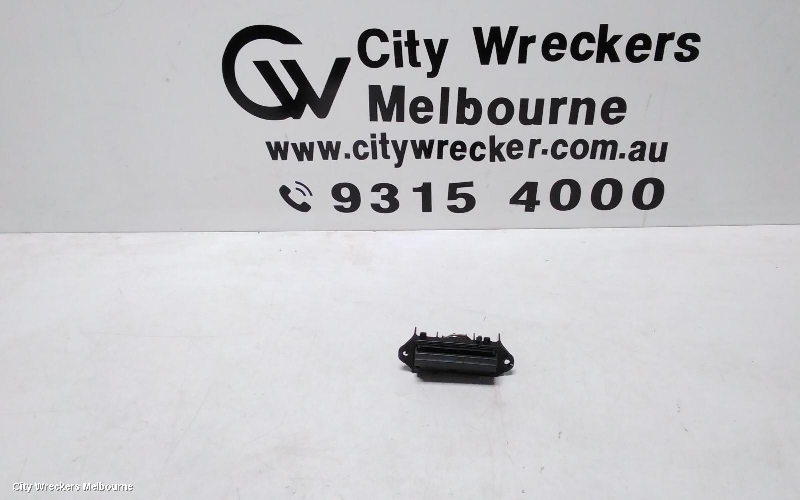 TOYOTA HIACE TAILGATE HANDLE, TRH/KDH 03/2005 - 04/2019