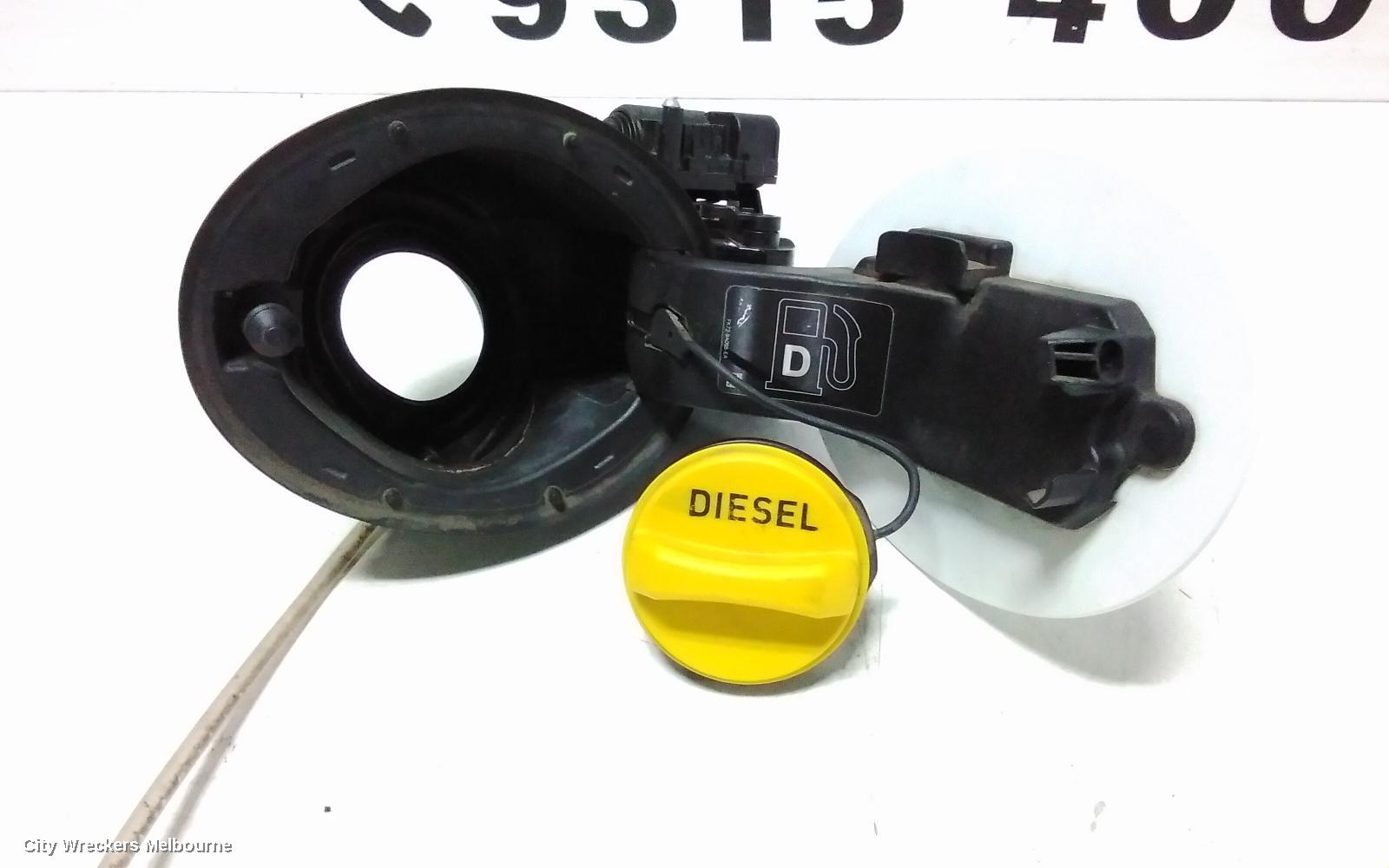 LAND ROVER DISCOVERY SPORT FUEL DOOR / FILLER, L550, FUEL DOOR, 01/2015 - 06/2019