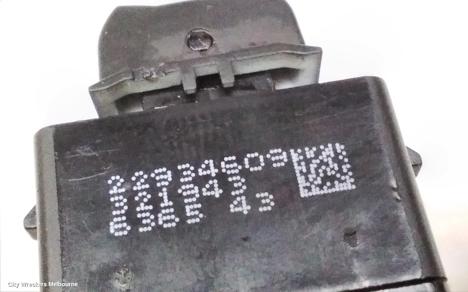 HOLDEN ASTRA PWR DR WIND SWITCH, RH FRONT (MASTER SWITCH), BK-BL, 5DR HATCH/SEDAN, 09/2016 - 12/2020