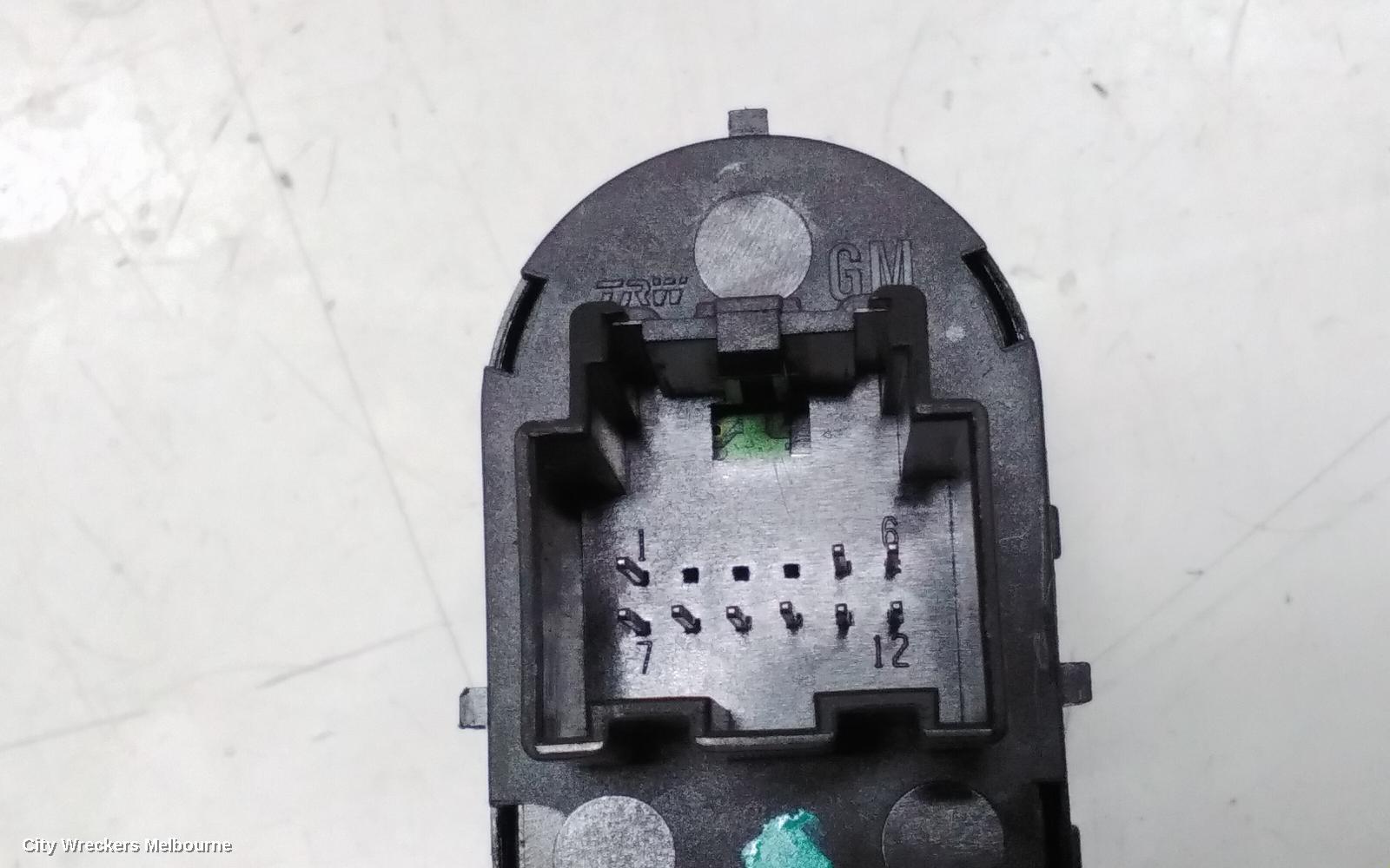 HOLDEN ASTRA PWR DR WIND SWITCH, RH FRONT (MASTER SWITCH), BK-BL, 5DR HATCH/SEDAN, 09/2016 - 12/2020
