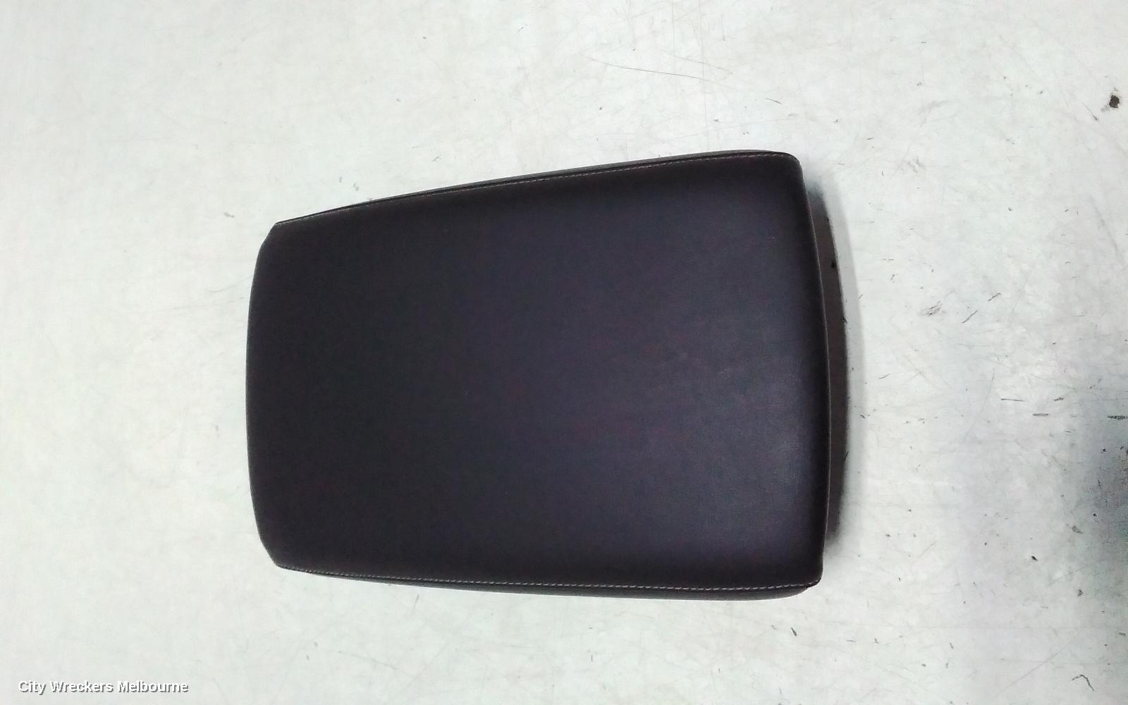 MITSUBISHI OUTLANDER CONSOLE, ZM, CONSOLE LID ONLY, BLACK, 08/2021 ONWARDS