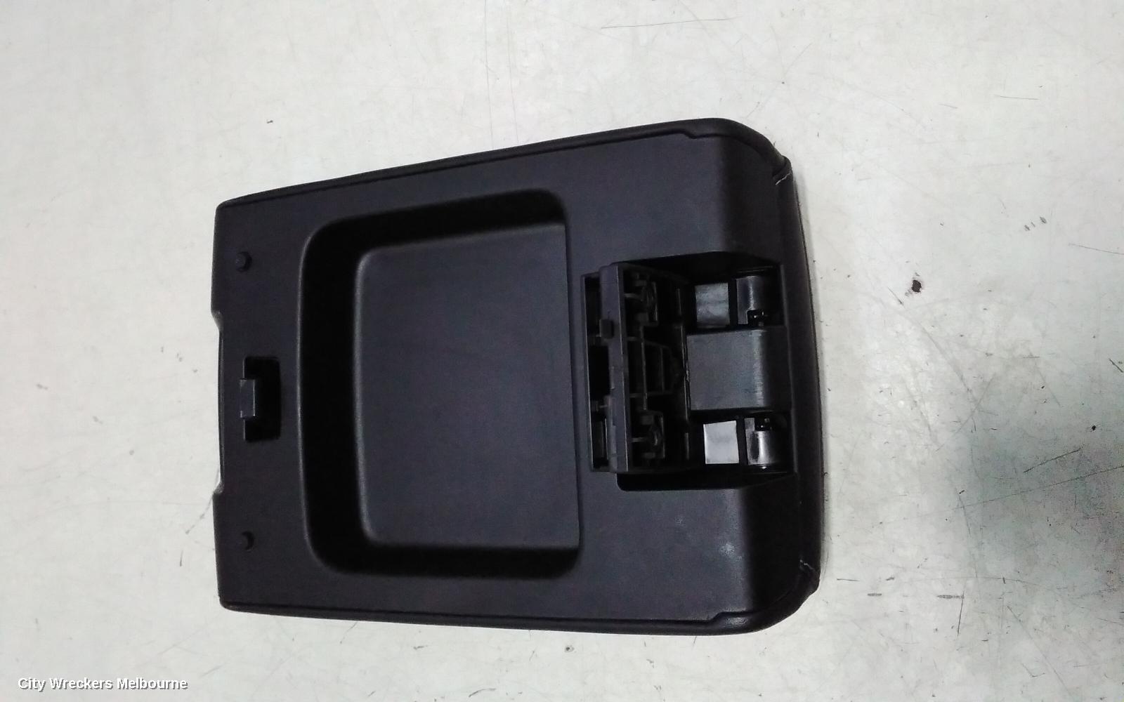 MITSUBISHI OUTLANDER CONSOLE, ZM, CONSOLE LID ONLY, BLACK, 08/2021 ONWARDS