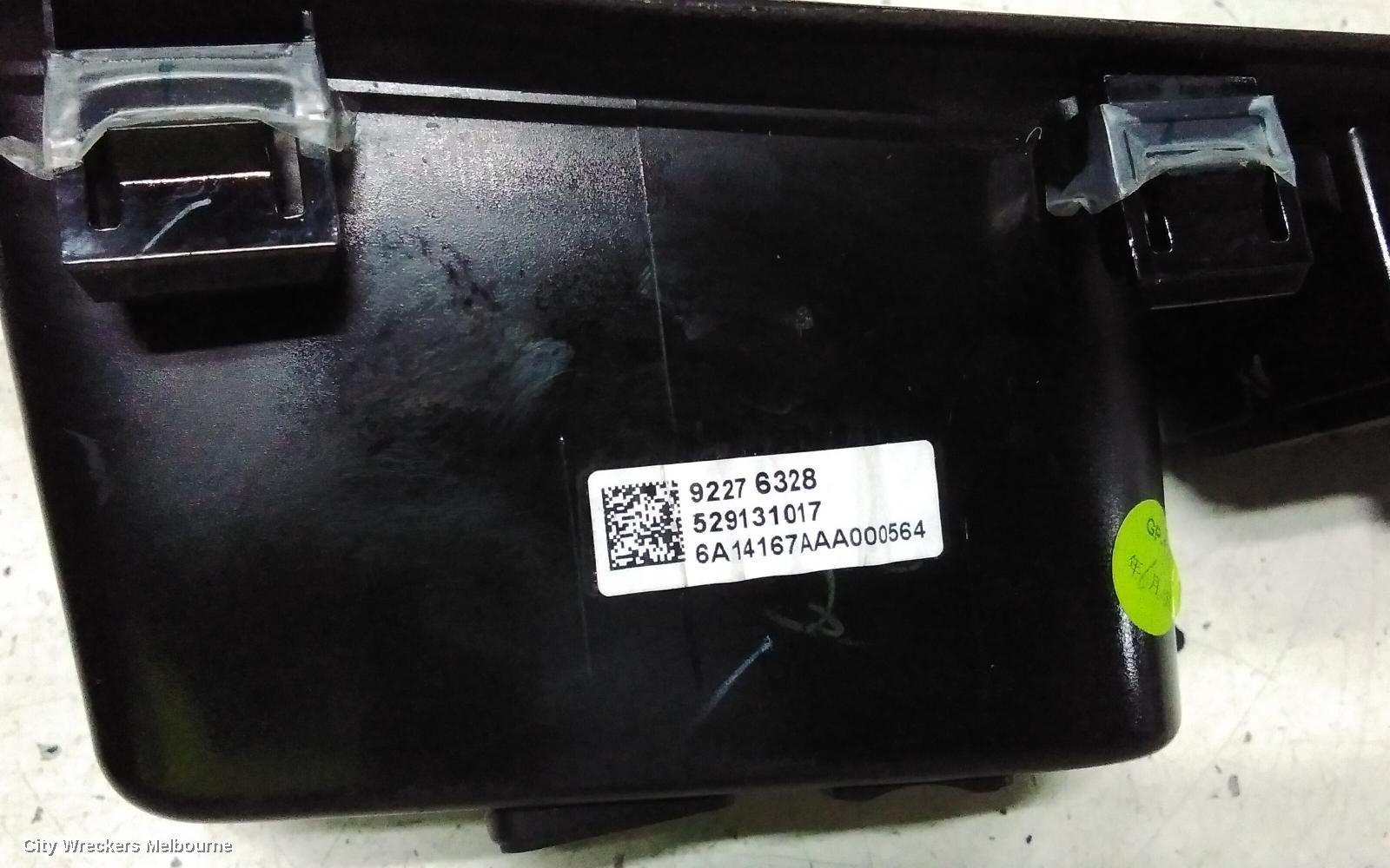 HOLDEN COMMODORE PWR DR WIND SWITCH, RH FRONT (MASTER SWITCH), WAGON/SEDAN, NON EVOKE TYPE, VF, 05/2013 - 12/2017