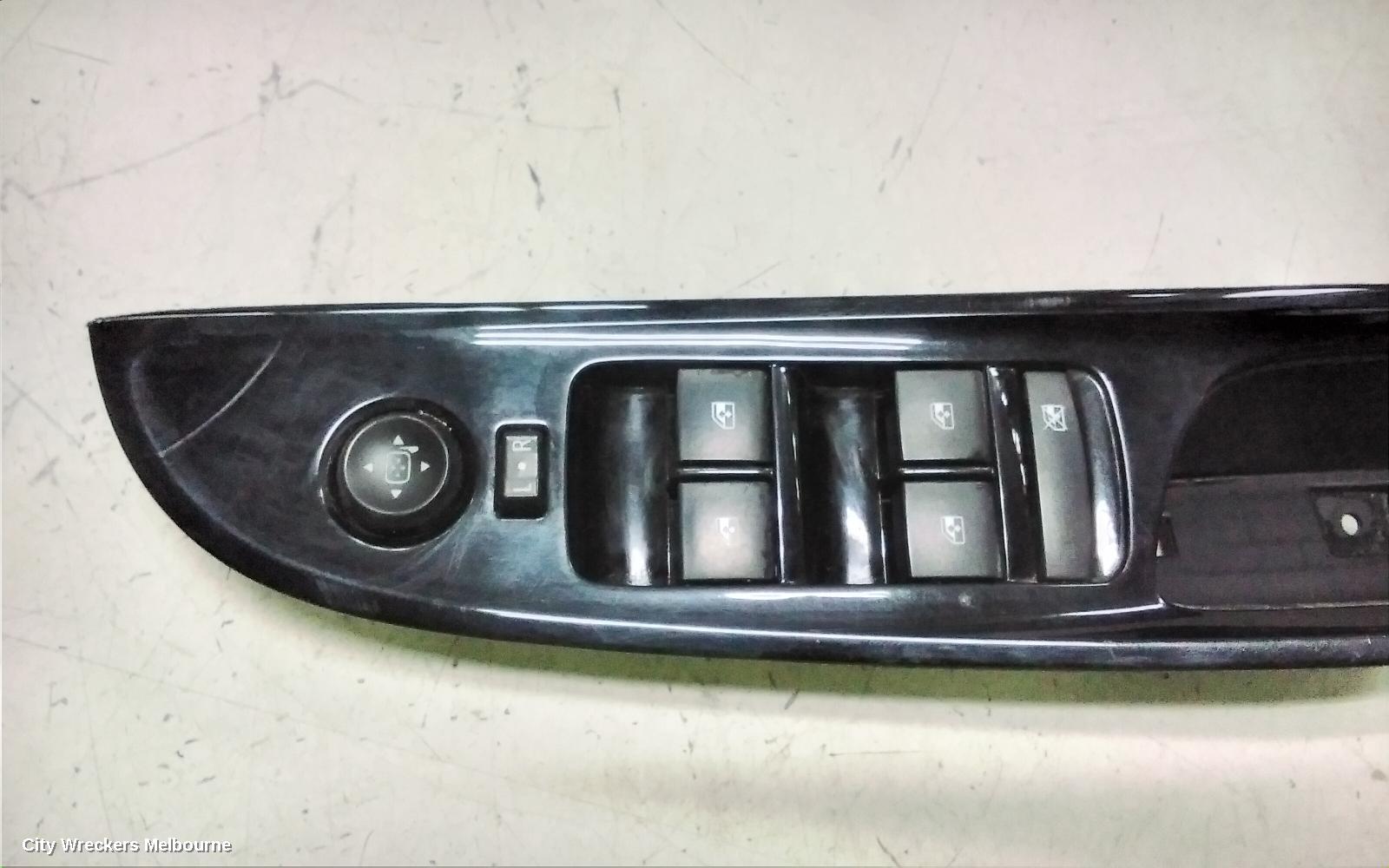 HOLDEN COMMODORE PWR DR WIND SWITCH, RH FRONT (MASTER SWITCH), WAGON/SEDAN, NON EVOKE TYPE, VF, 05/2013 - 12/2017