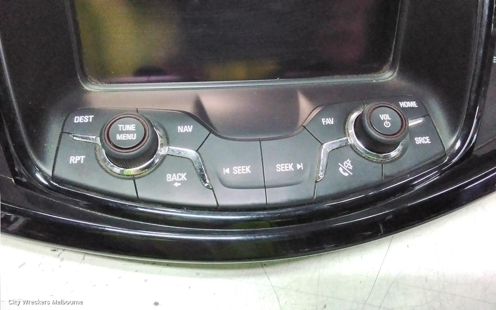 HOLDEN COMMODORE RADIO/CD/DVD/SAT/TV, DISPLAY SCREEN, 8IN SAT NAV TYPE, VF, 05/2013 - 12/2017