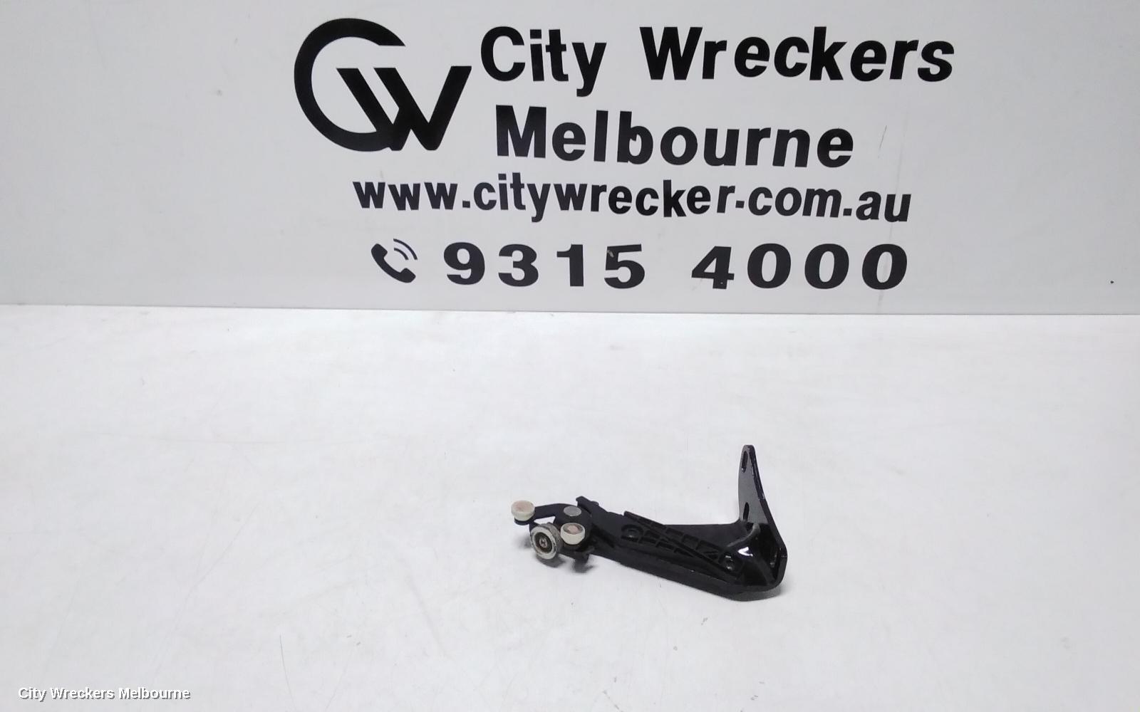 VOLKSWAGEN TRANSPORTER, T6, 07/2015 - 08/2024, 7H0 843 398 // 7E0843398D ~ RHR SLIDING DOOR LOWER BOTTOM HINGE AND ROLLER GUIDE: 110357