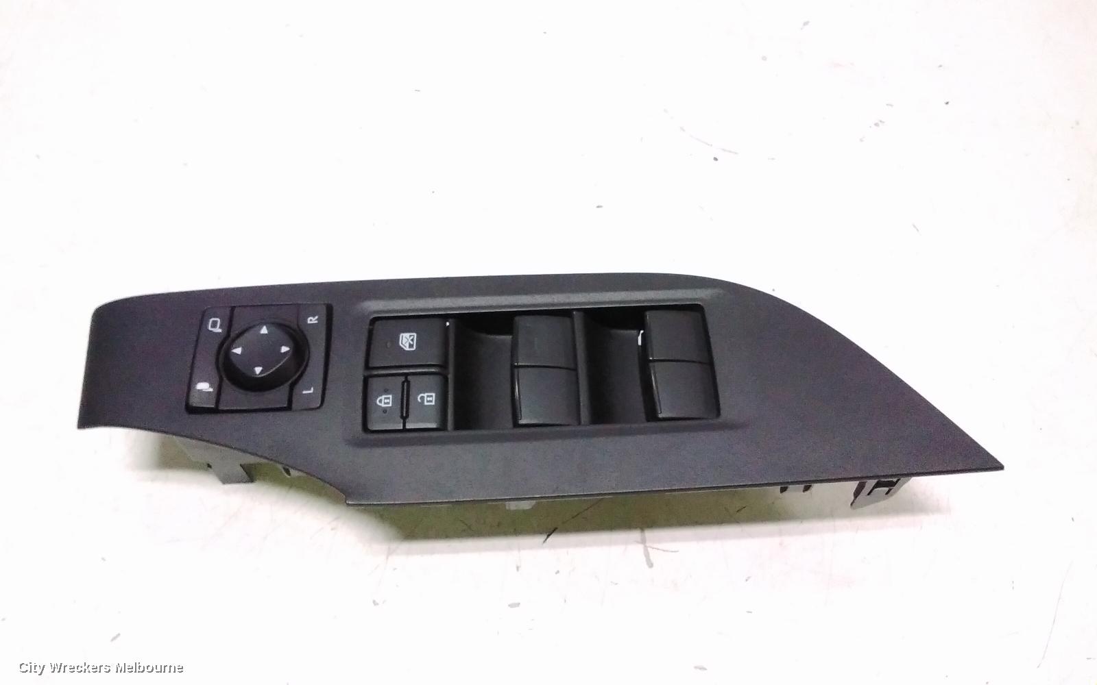 TOYOTA RAV4 PWR DR WIND SWITCH, RH FRONT, BLOCK MASTER SWITCH, AUTO FOLD TYPE, XA50, 11/2018 ONWARDS