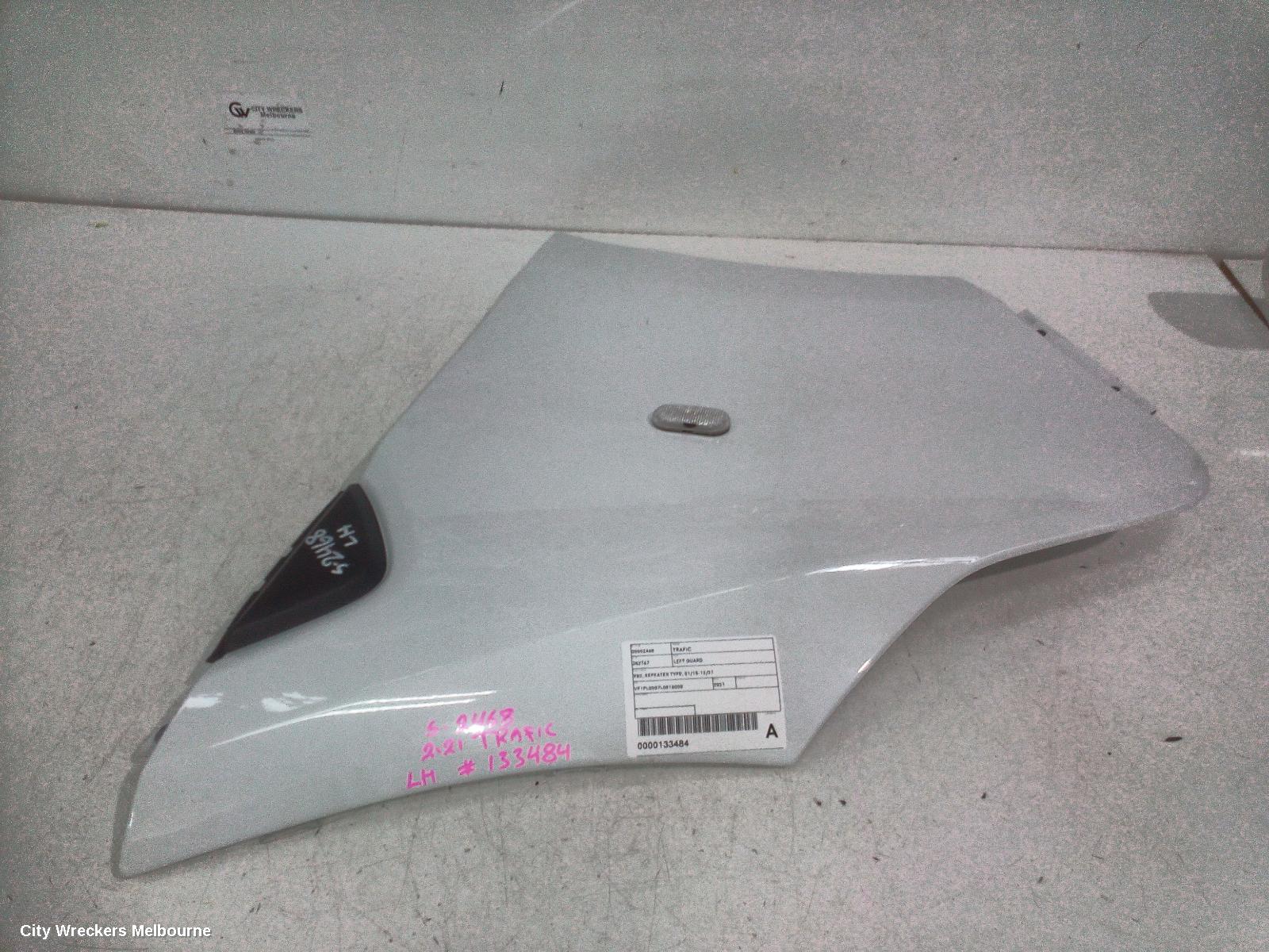 RENAULT TRAFIC LEFT GUARD, X82, REPEATER TYPE, 01/2015 - 12/2021