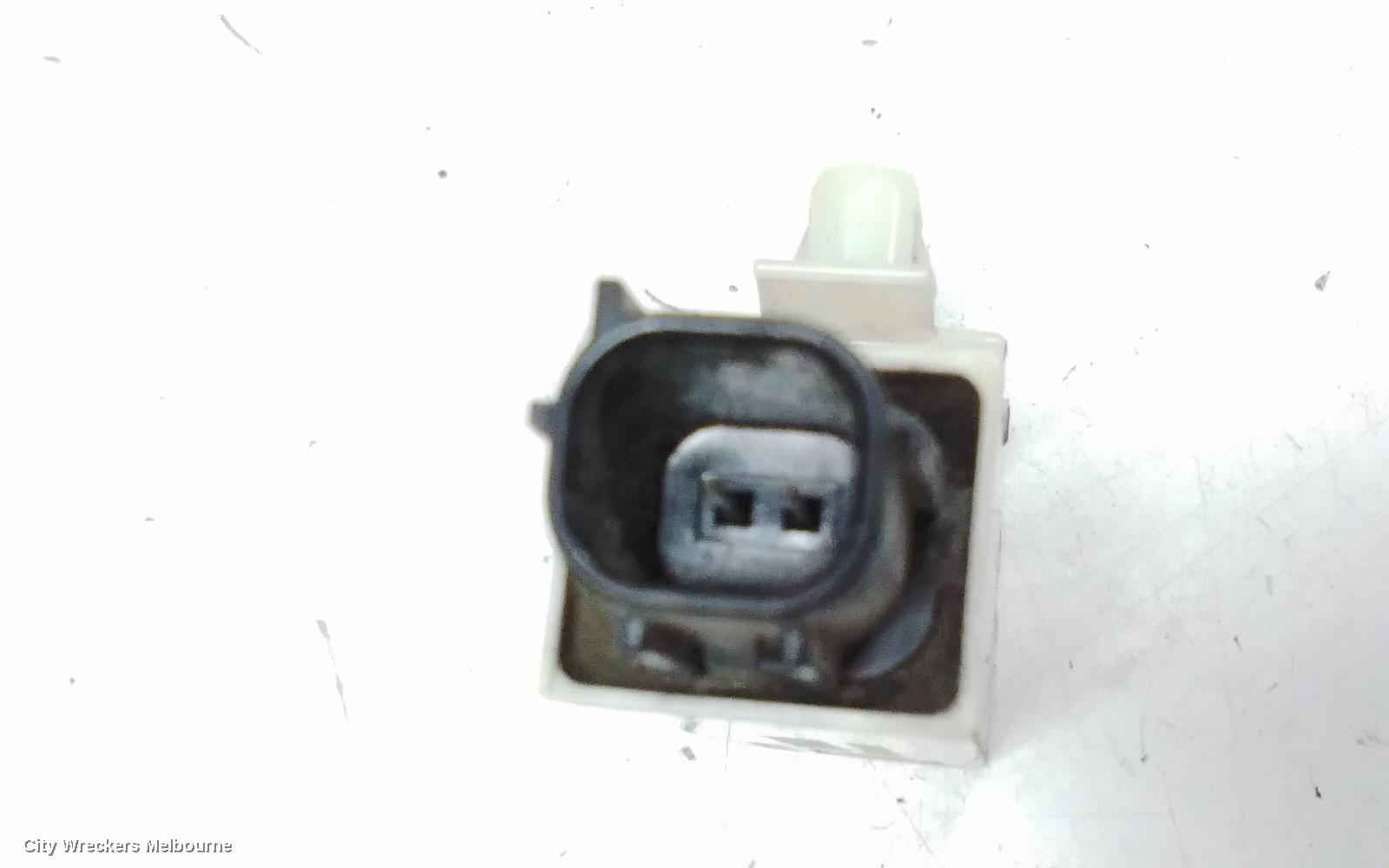 MAZDA CX5, KE, 02/2012 - 12/2016, ANTENNA DES KEYLESS-SYSTEMS: 110202