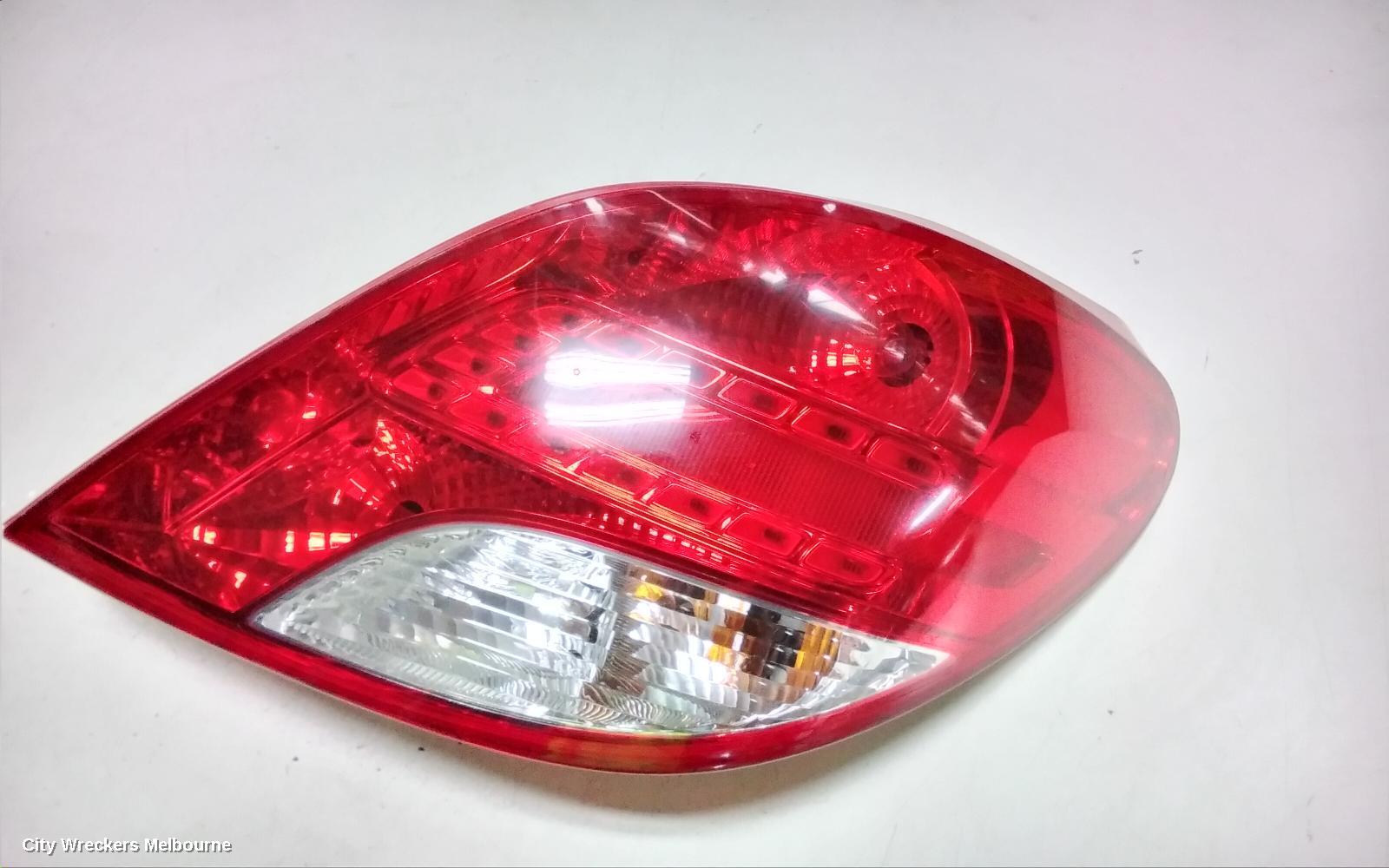 PEUGEOT 207 RIGHT TAILLIGHT, CABRIO, CLEAR INDICATOR SECTION, A7, 03/2007 - 12/2012