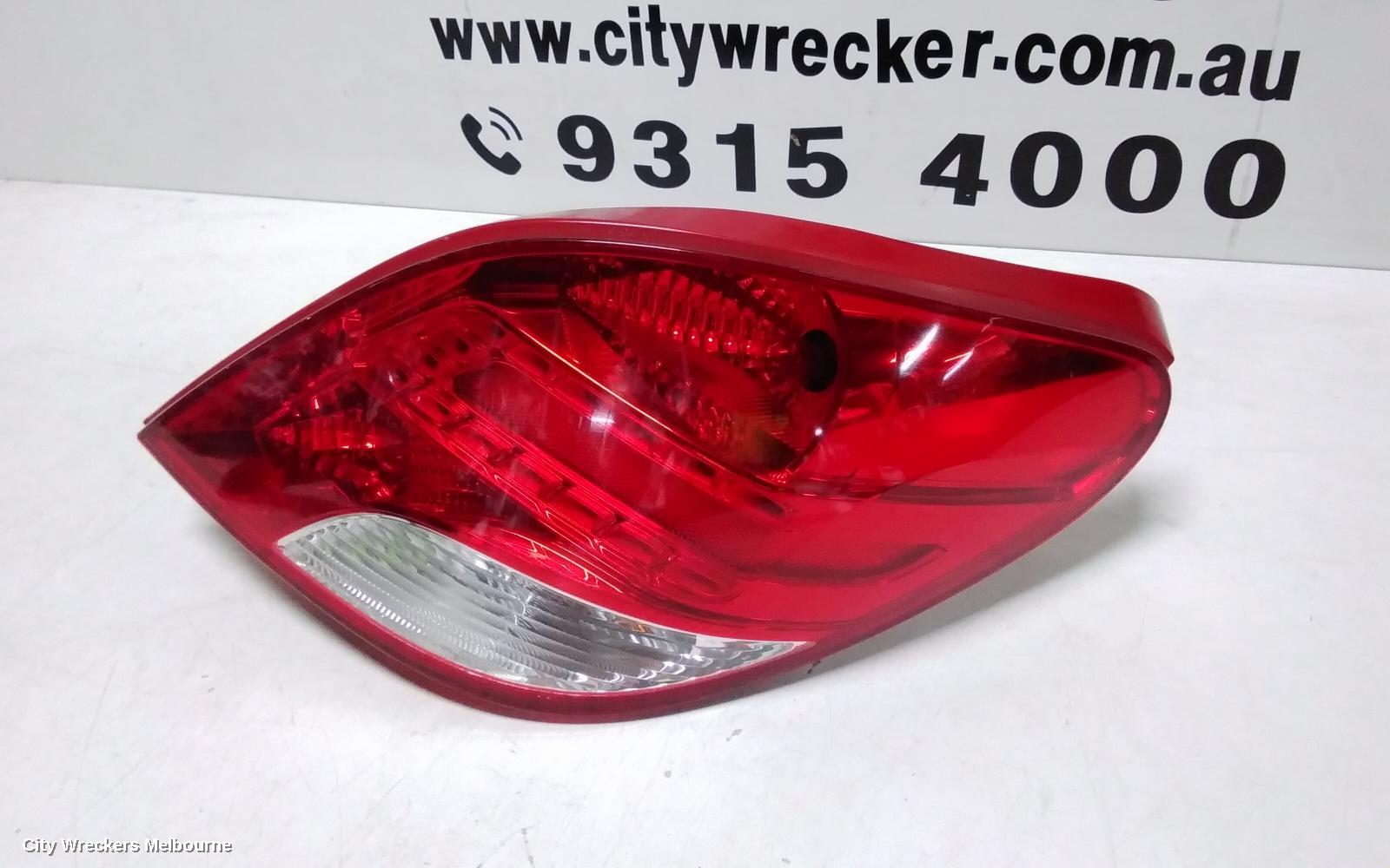 PEUGEOT 207 RIGHT TAILLIGHT, CABRIO, CLEAR INDICATOR SECTION, A7, 03/2007 - 12/2012
