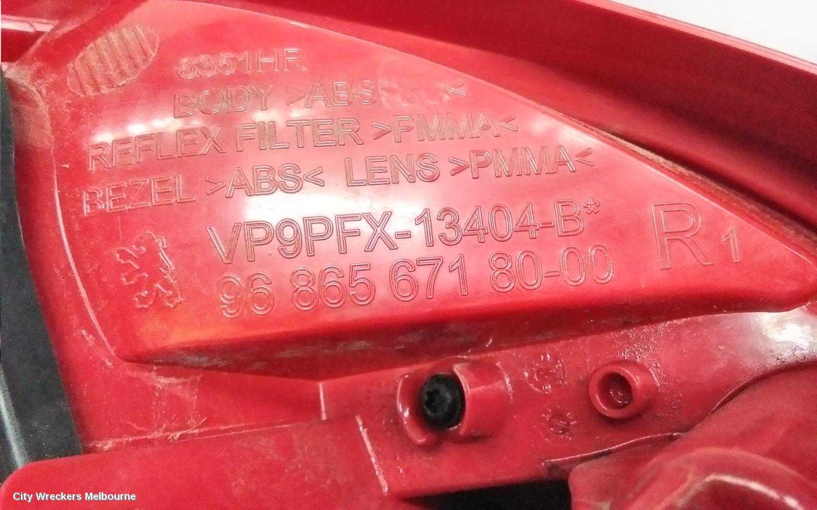 PEUGEOT 207 RIGHT TAILLIGHT, CABRIO, CLEAR INDICATOR SECTION, A7, 03/2007 - 12/2012