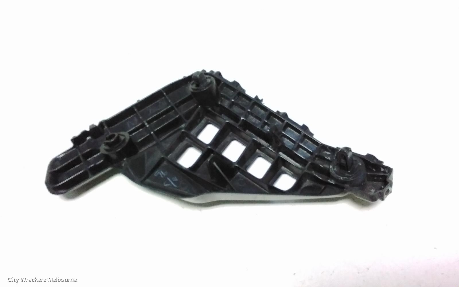 TOYOTA COROLLA, ZRE172R, SEDAN, 12/2013 - 06/2019, RH BAR BRAKET: 110269