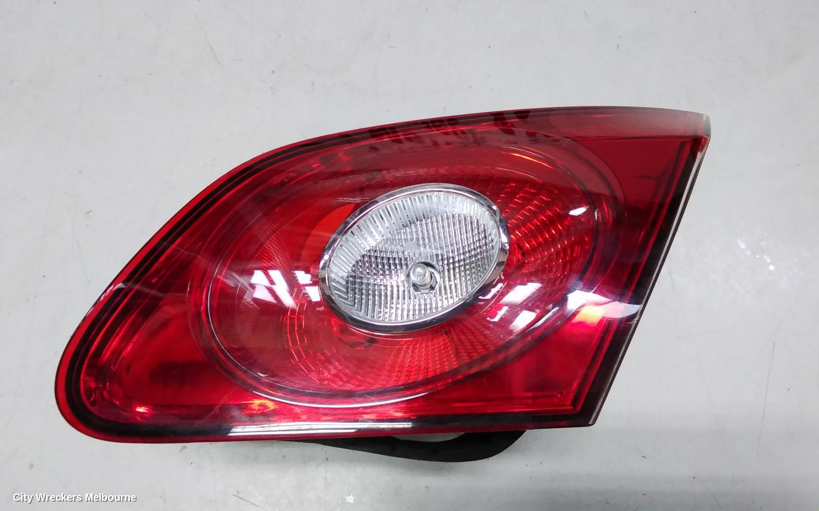 VOLKSWAGEN PASSAT REAR GARNISH, BOOTLID LAMP (RH SIDE), 3CC, SEDAN, 11/2008 - 02/2012