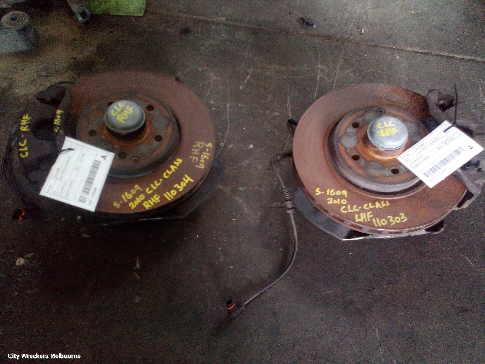 MERCEDES CLC CLASS RIGHT FRONT HUB ASSEMBLY, CL203 08/2008 - 03/2011