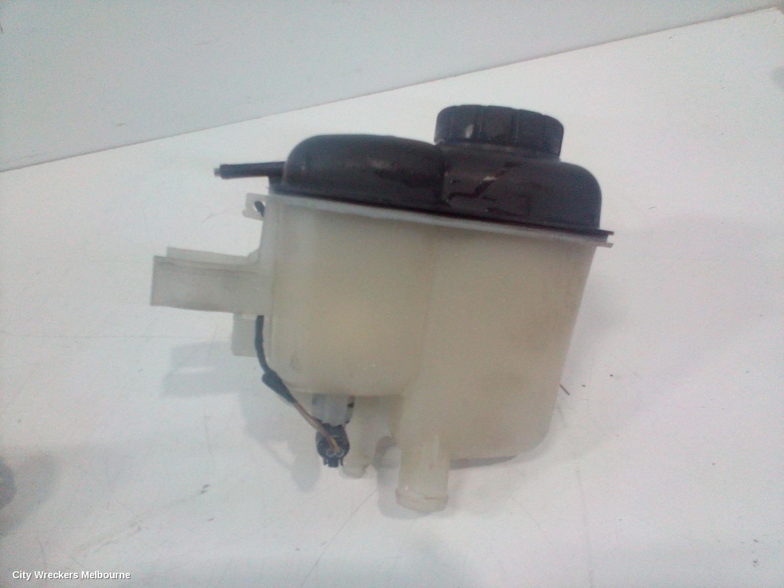MERCEDES CLC CLASS OVERFLOW BOTTLE, CL203 08/2008 - 03/2011