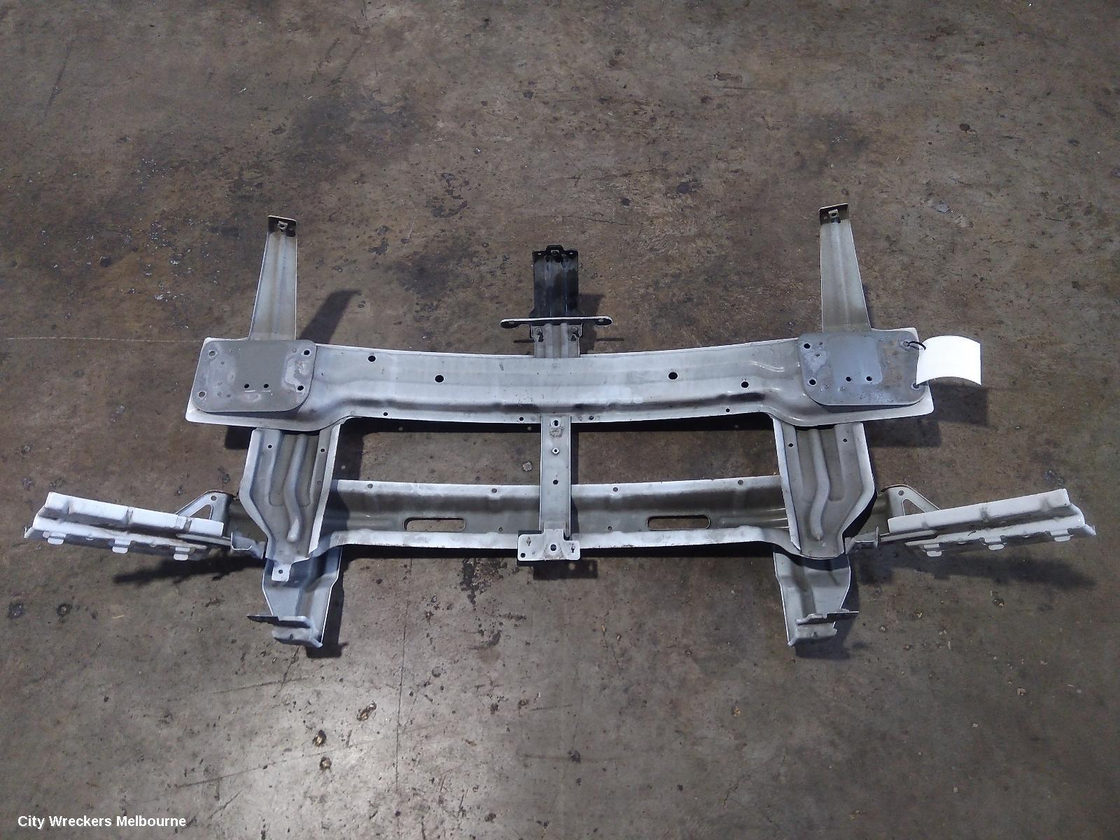 HOLDEN CAPTIVA F/BAR REINFORC/BRACK, STEEL BOLT ON BRACKET GUARD TO RADIATOR SUPPORT, CG, CAPTIVA 7, 01/2011 - 09/2015